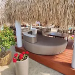 Sun Coast شقة